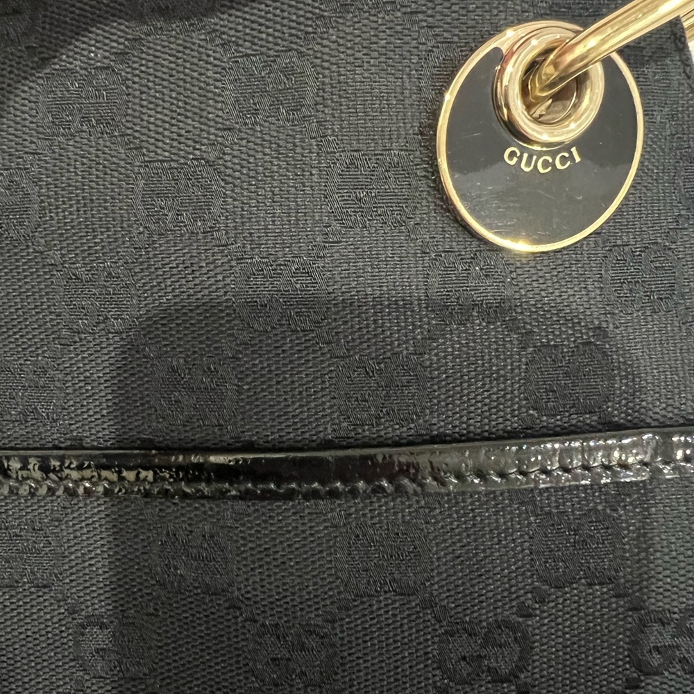 Gucci GG Shoulder Bag - Picture 12 of 15